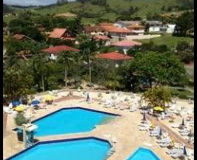 Flats Termais Em Condominio Apart Hotel De Aguas Termais غرافاتال المظهر الخارجي الصورة